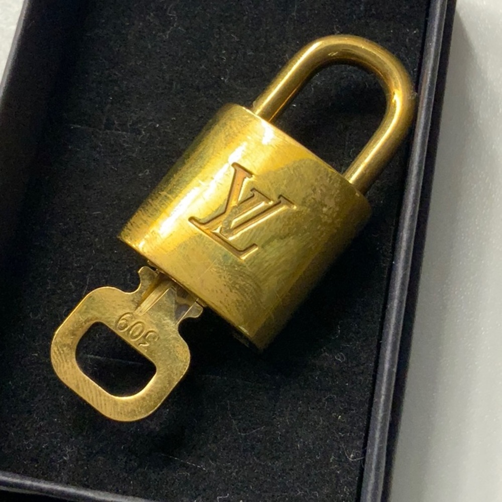 LV Lock And Key 309